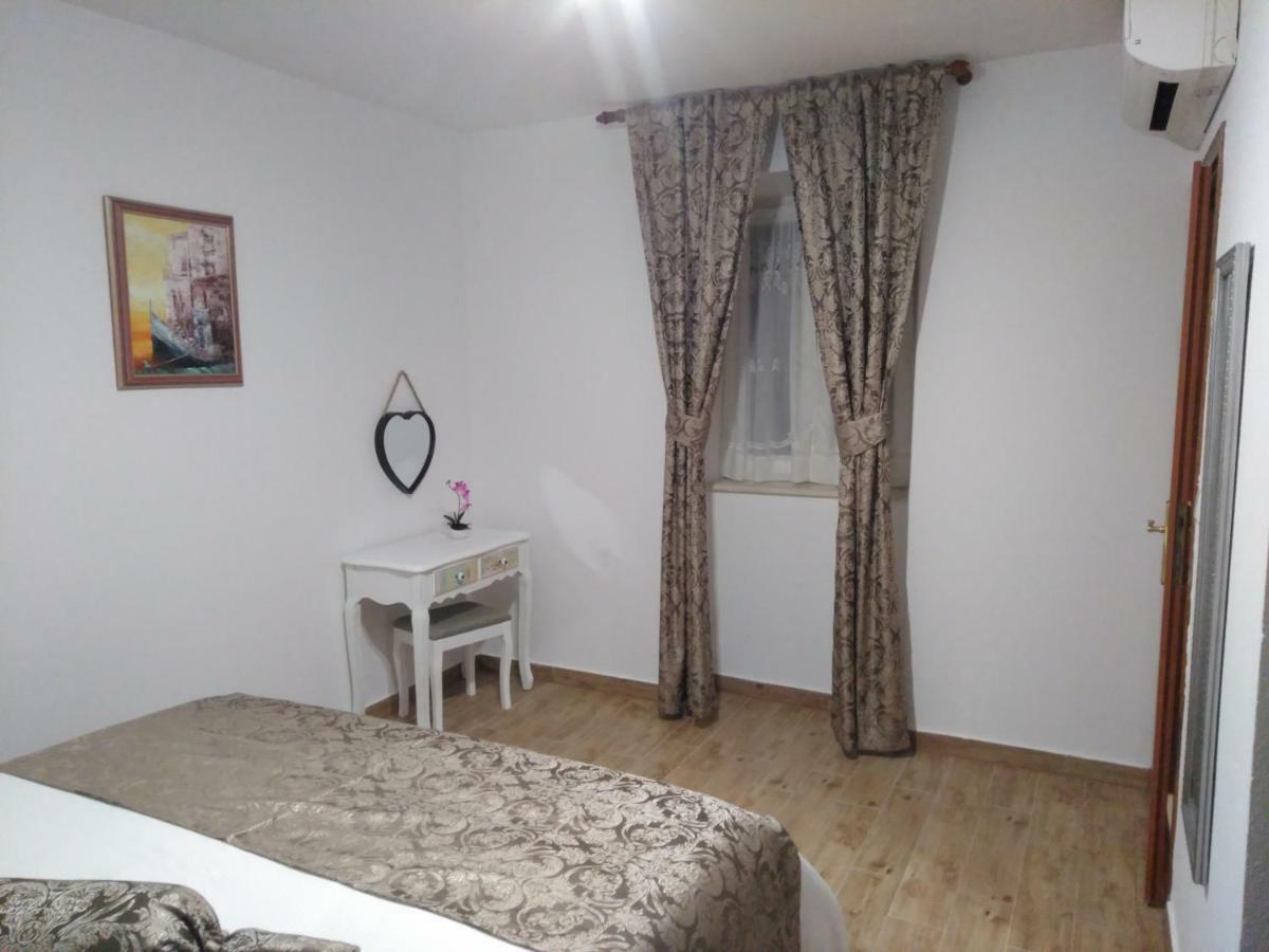 Apartment Center Roko Split Exterior photo