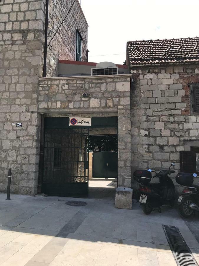 Apartment Center Roko Split Exterior photo